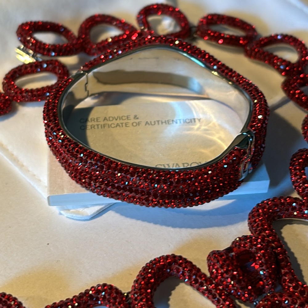 Authentic Atelier Swarovski Exclusive Red Set - Picture 8 of 17